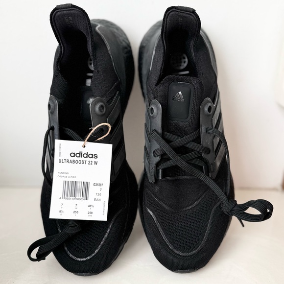 Adidas UltraBoost 22 Running Shoes Triple Black 8.5W NWT - Picture 8 of 16
